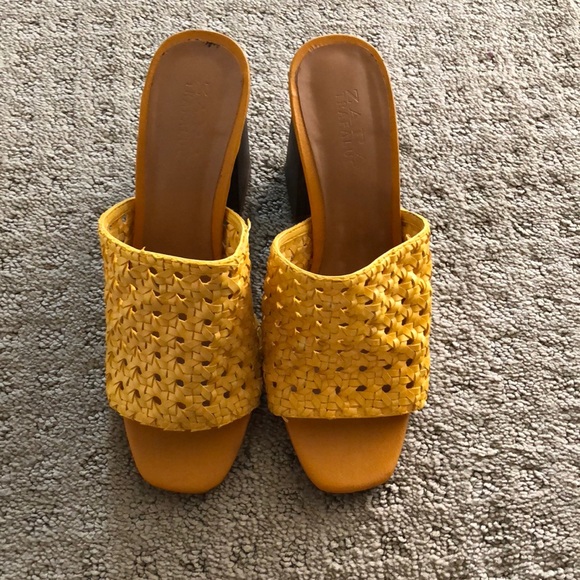 shoes - Picture 1 of 4